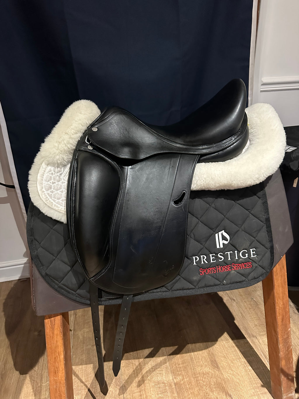 Equipe Emporio Monoflap Dressage Saddle 17” +2 ( wide) In very good condition USED