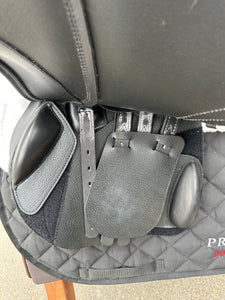 Prestige Instinct CPS 1734 Jumping Saddle with Shoulder Free Panels USED