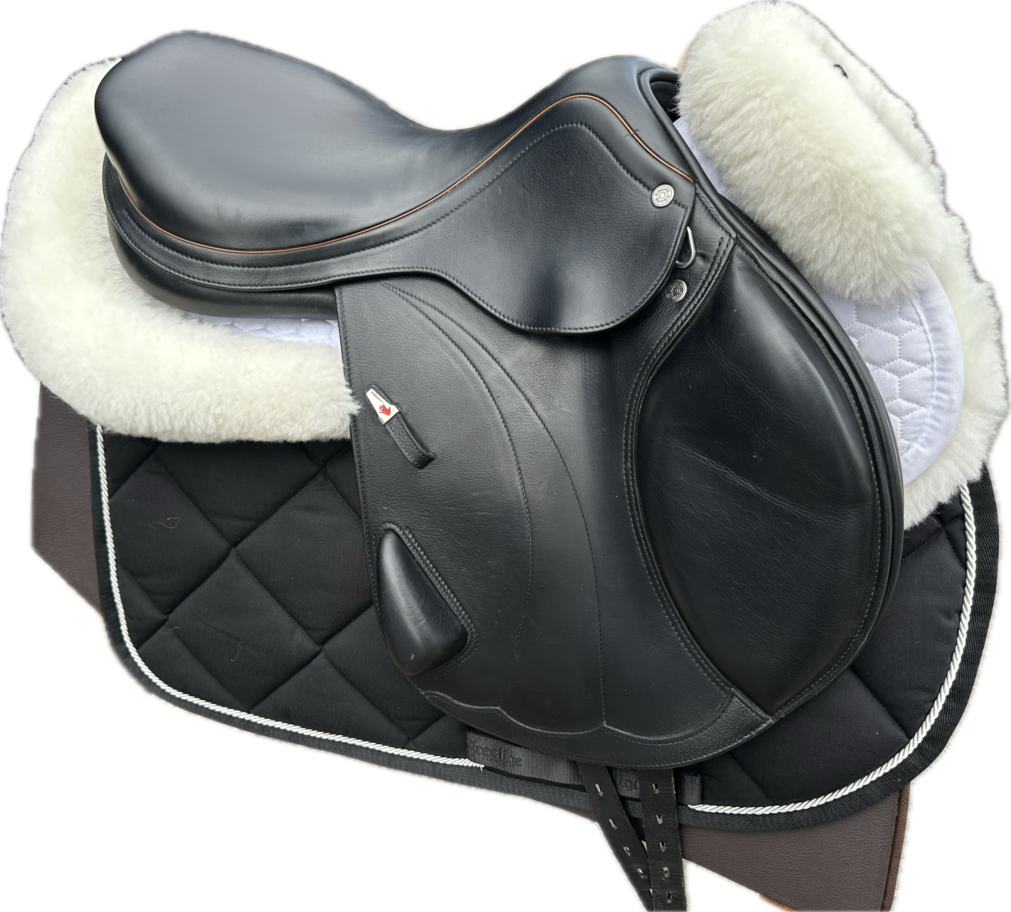 Equipe Expression Monoflap Jump Saddle 17"  +1 width (MW) Black Calfskin Used