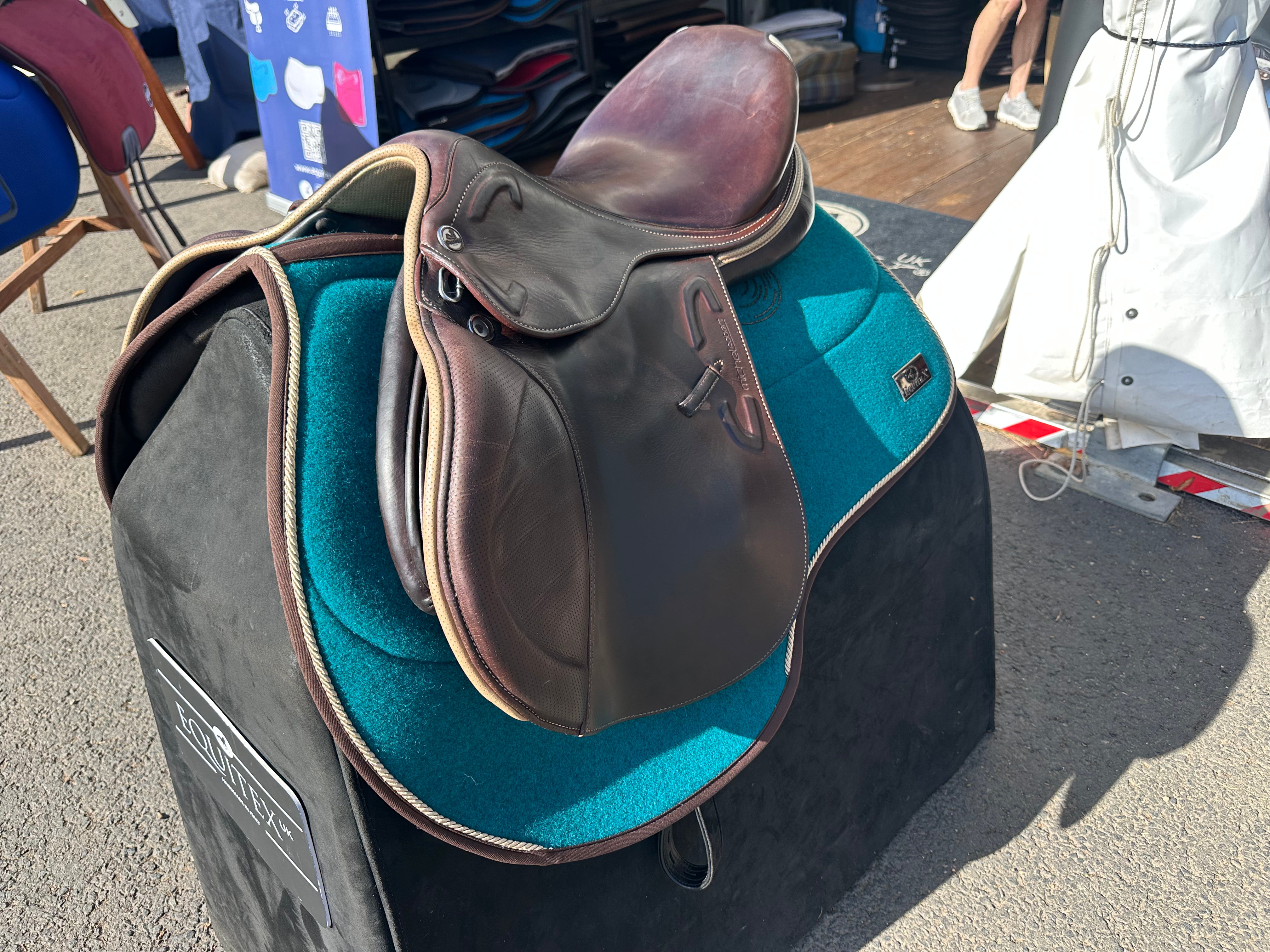 Prestige Michel Robert Jumping Saddle 1735 Used